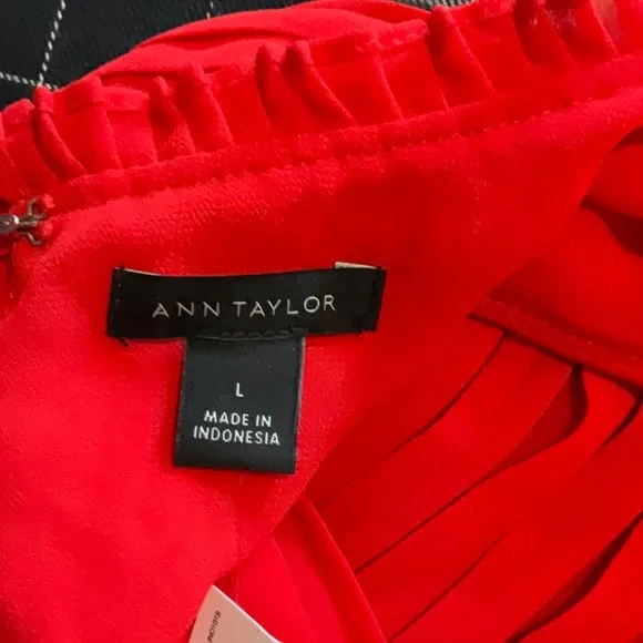 Ann Taylor Red Short Sleeve Pleaded Blouse - Picture 11 of 13